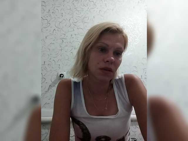 JulieSilver live cam on BongaCams