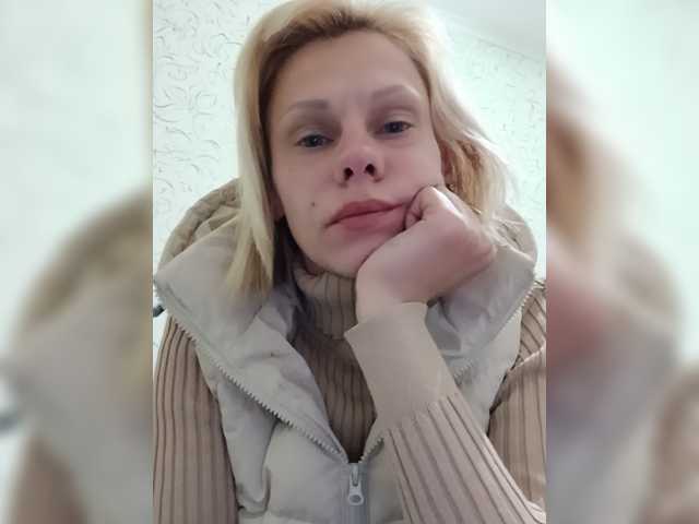 JulieSilver live cam on BongaCams