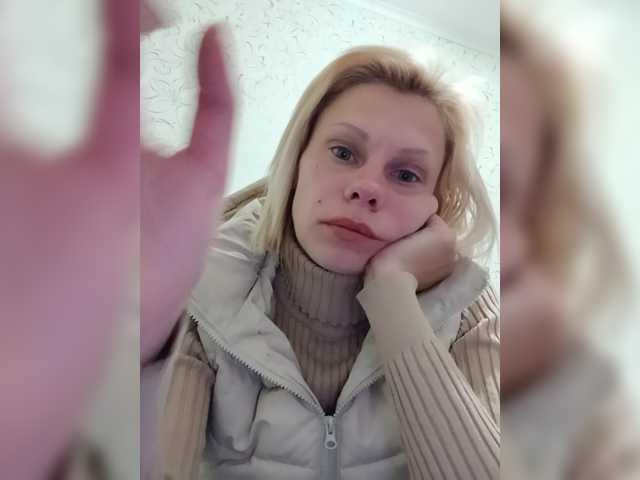 JulieSilver live cam on BongaCams