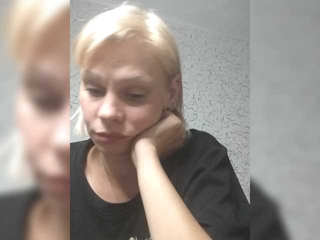 JulieSilver live cam on BongaCams