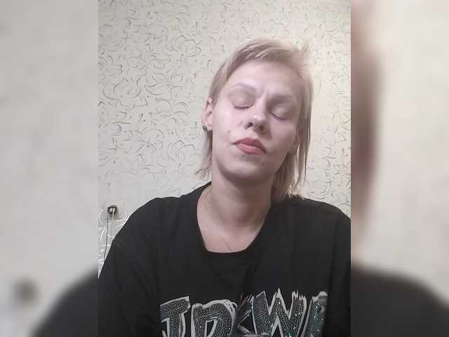 JulieSilver live cam on BongaCams