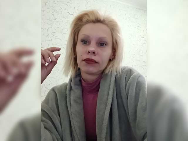 JulieSilver live cam on BongaCams