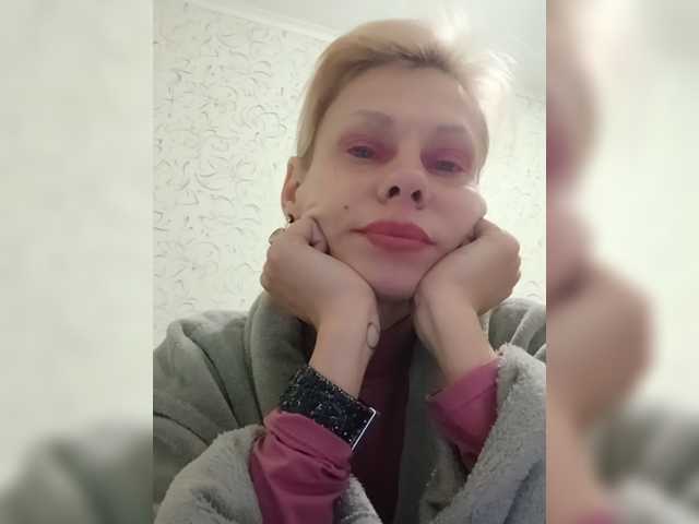 JulieSilver live cam on BongaCams