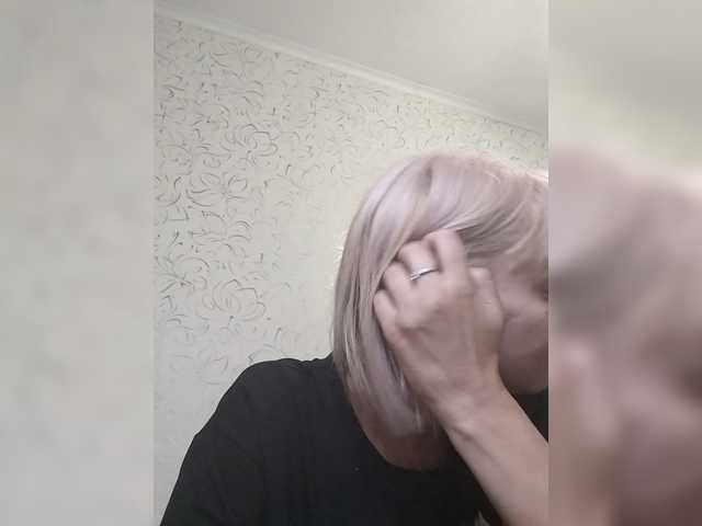 JulieSilver live cam on BongaCams