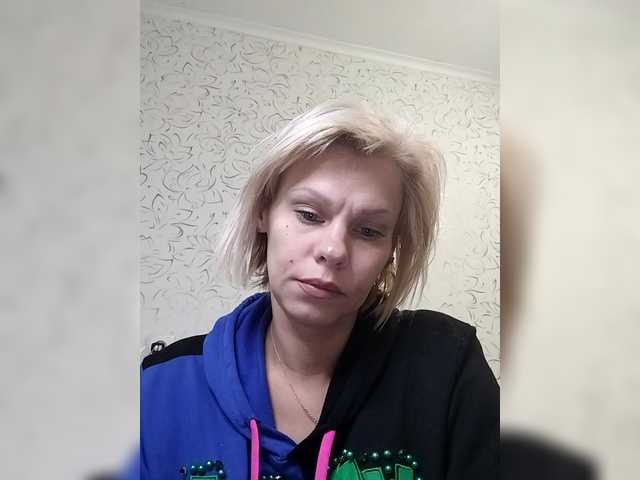JulieSilver live cam on BongaCams