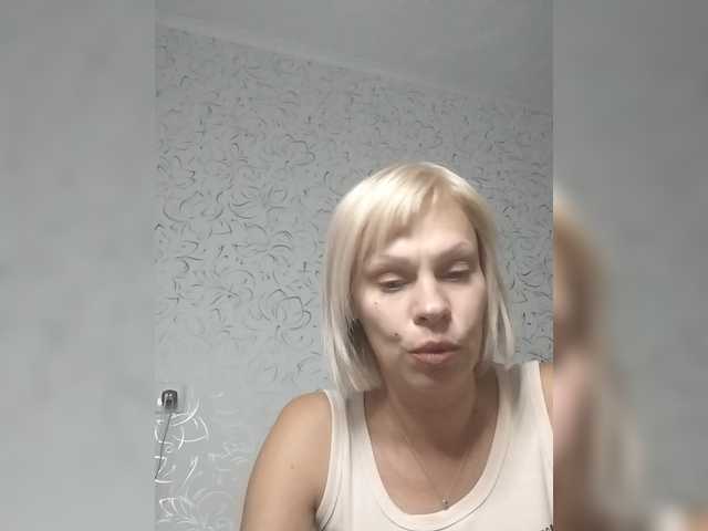 JulieSilver live cam on BongaCams