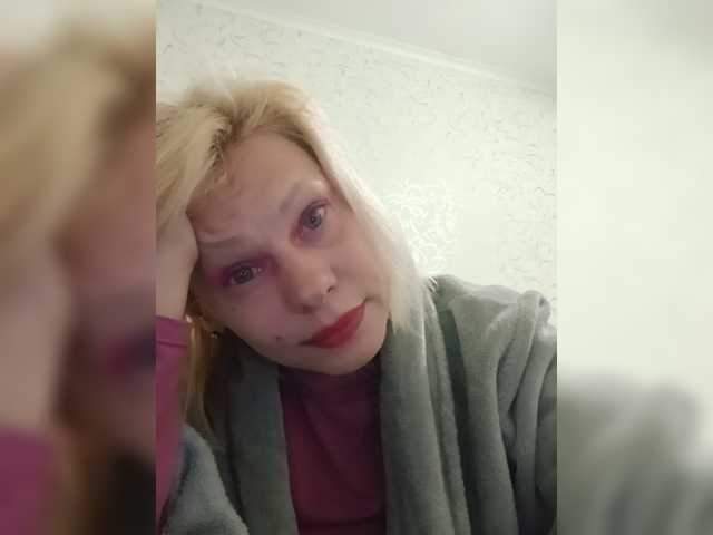 JulieSilver live cam on BongaCams