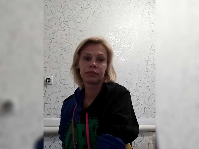 JulieSilver live cam