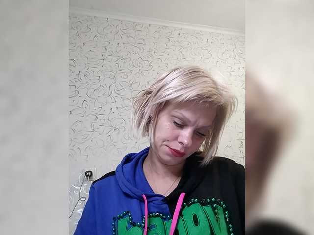 JulieSilver live cam on BongaCams