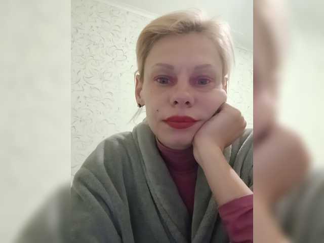 JulieSilver live cam on BongaCams