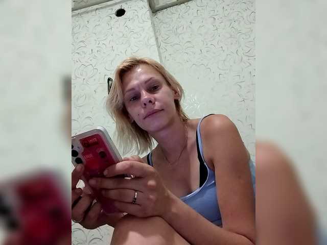 JulieSilver live cam on BongaCams
