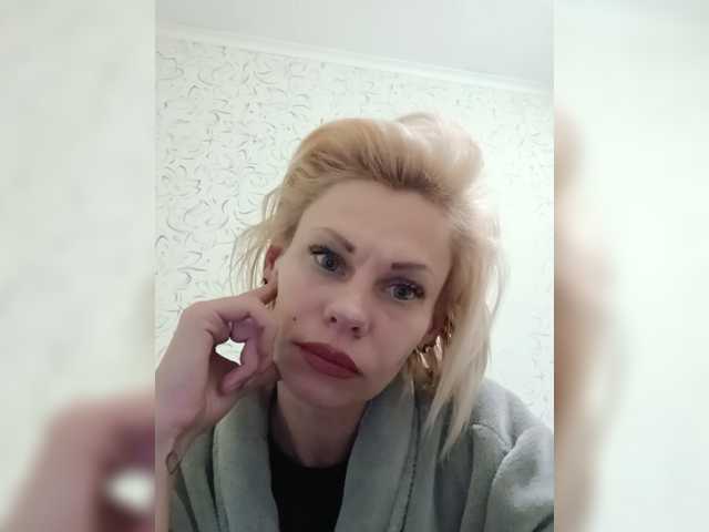 JulieSilver live cam on BongaCams
