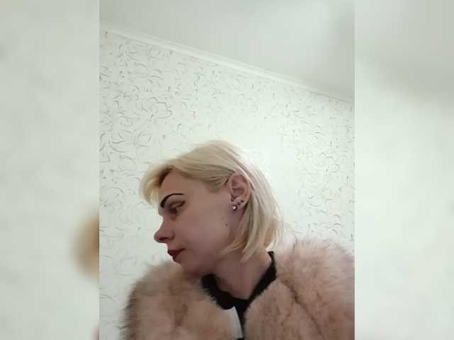 Juliesilver live cam