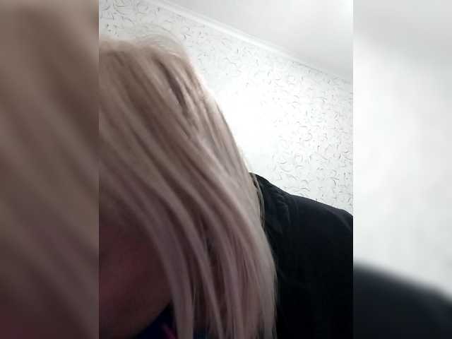 JulieSilver live cam on BongaCams