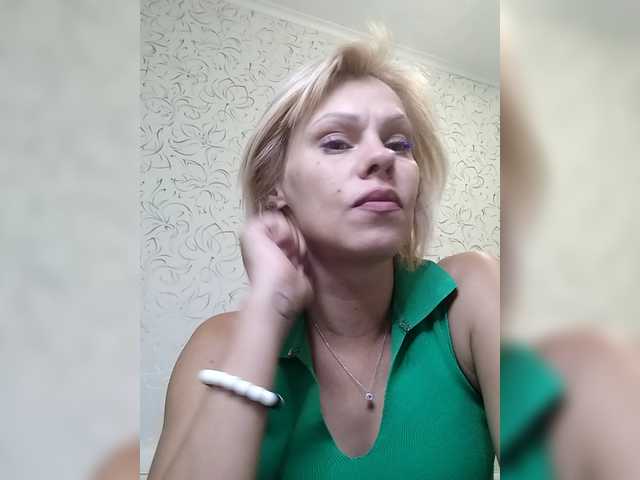 JulieSilver live cam on BongaCams