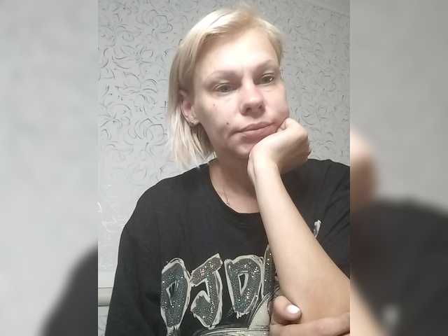JulieSilver live cam on BongaCams