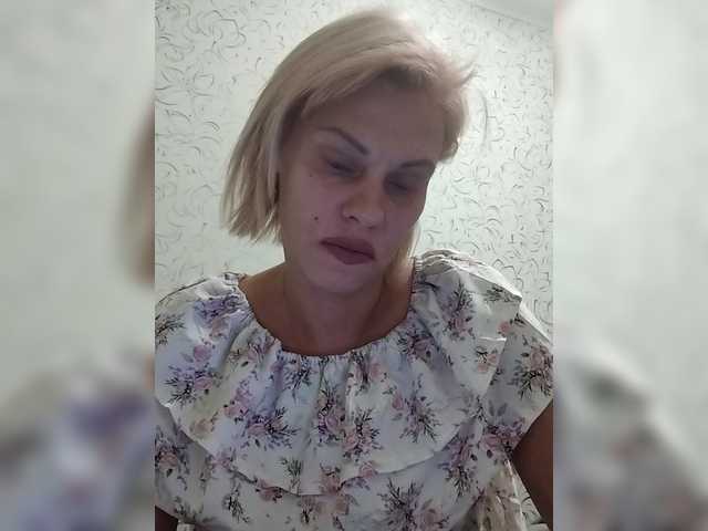 JulieSilver live cam on BongaCams