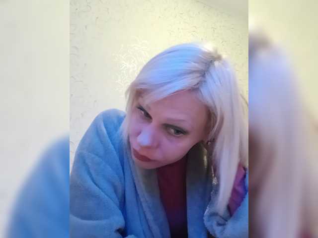JulieSilver live cam