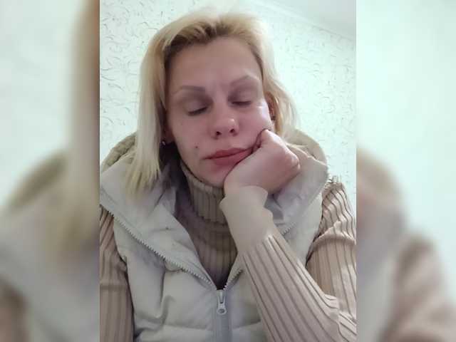 JulieSilver live cam on BongaCams