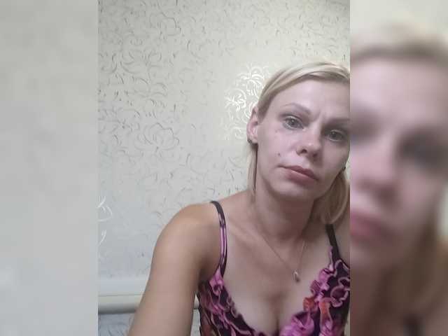 JulieSilver live cam on BongaCams