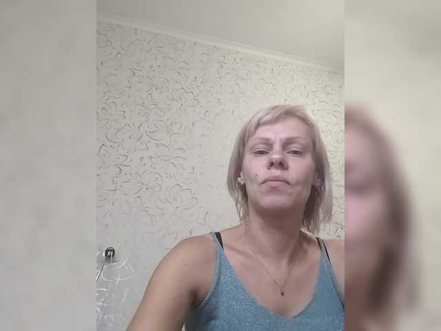JulieSilver live cam on BongaCams
