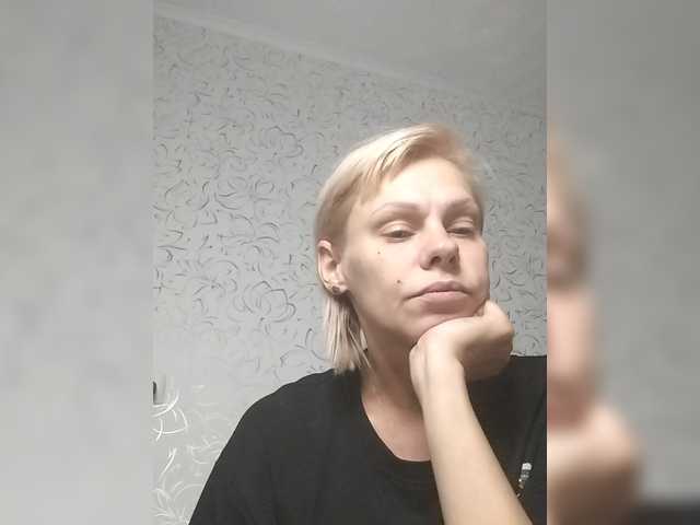 JulieSilver live cam