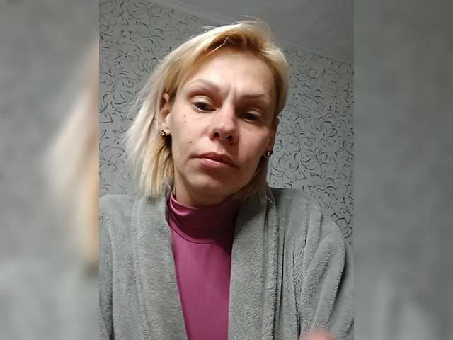 JulieSilver live cam preview