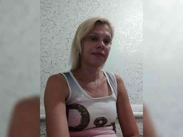JulieSilver webcam