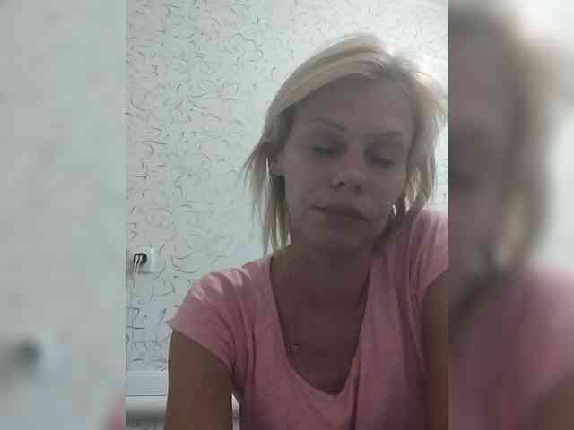 JulieSilver webcam
