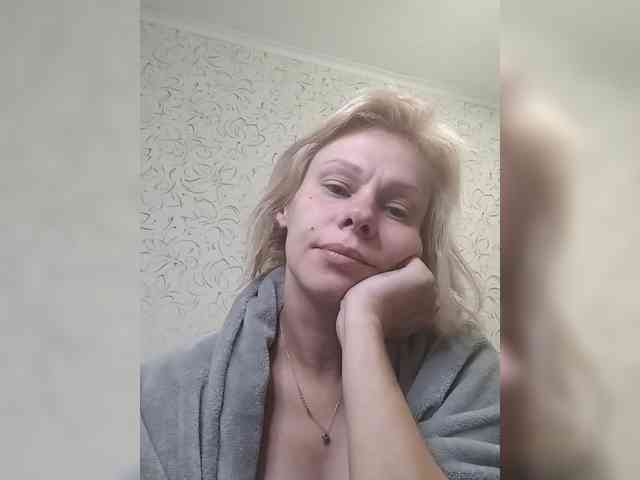 JulieSilver webcam
