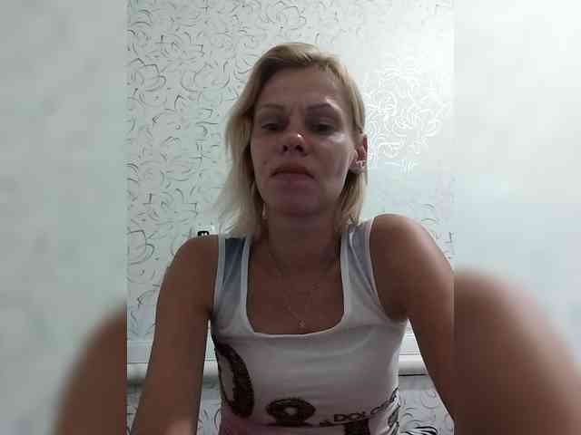 JulieSilver webcam