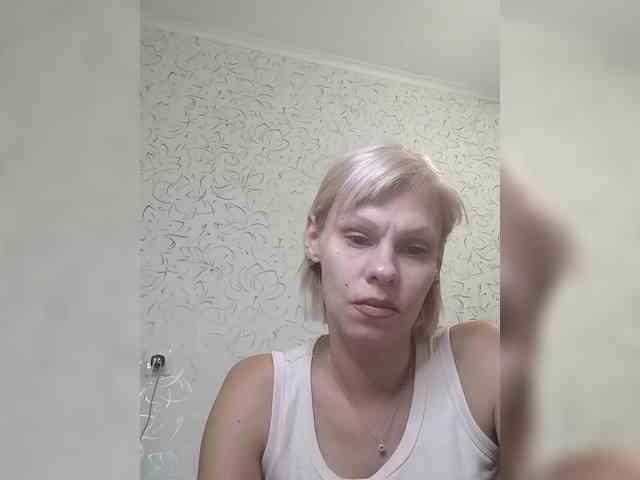 JulieSilver webcam