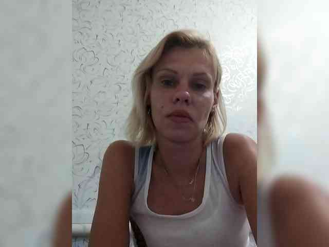 JulieSilver webcam