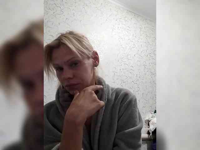 JulieSilver webcam
