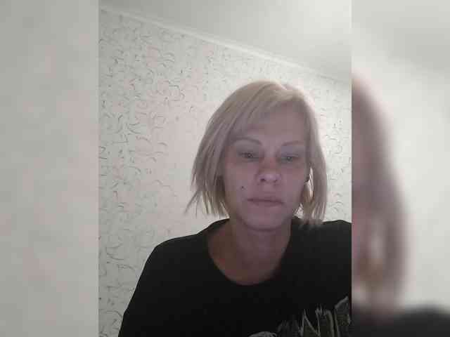JulieSilver webcam
