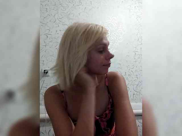 JulieSilver webcam