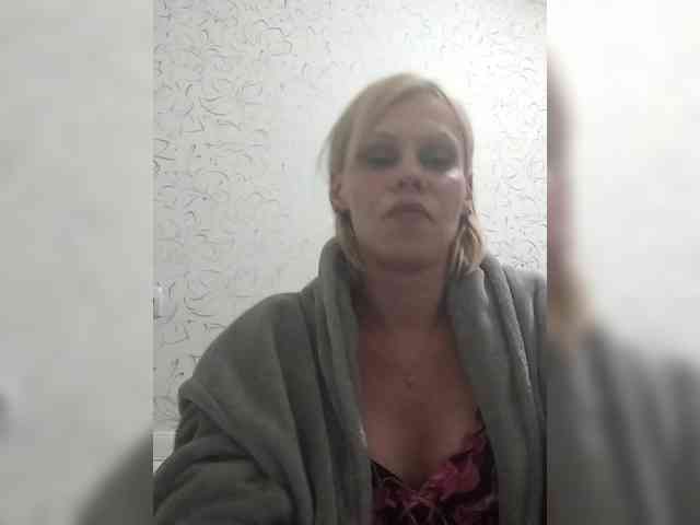JulieSilver webcam