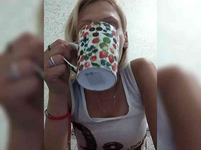 JulieSilver webcam