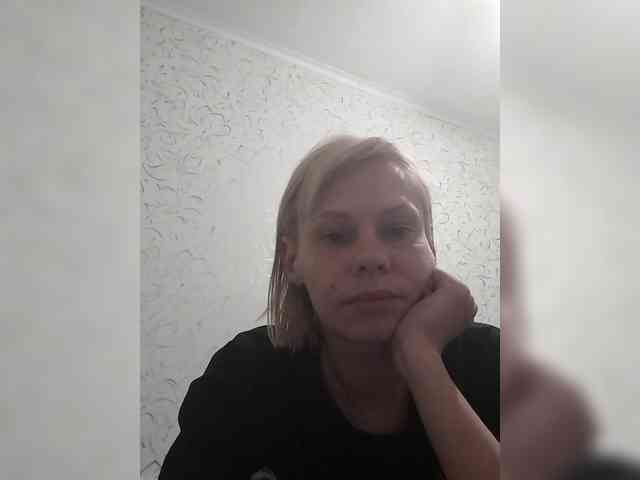 JulieSilver webcam