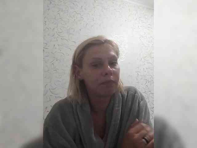 JulieSilver webcam