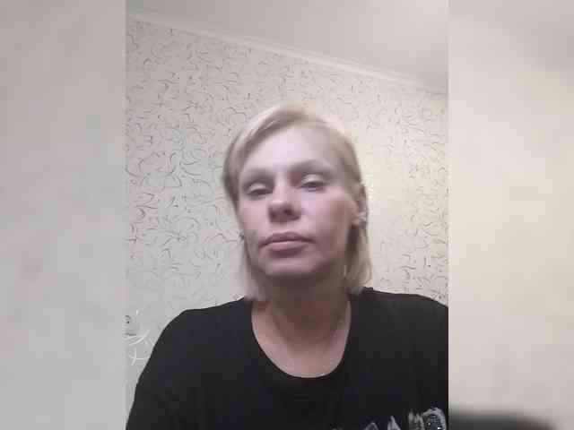JulieSilver webcam