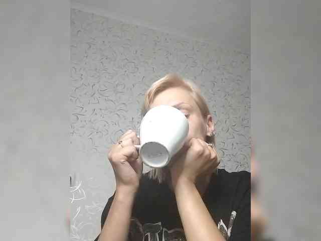 JulieSilver webcam