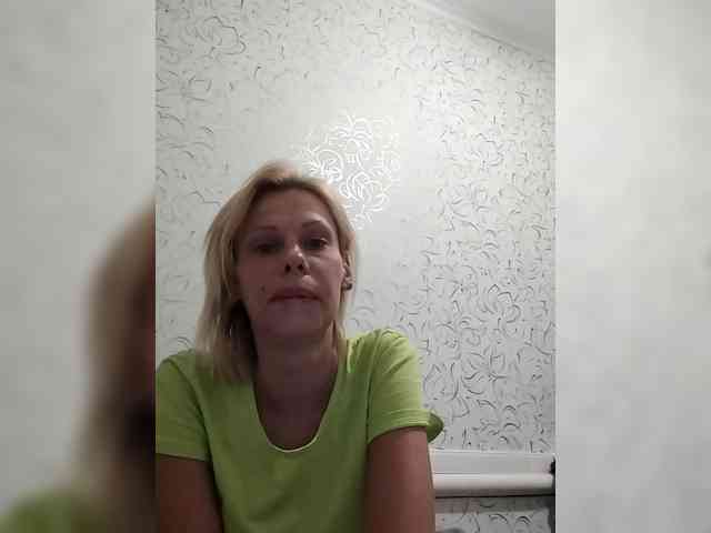 JulieSilver webcam