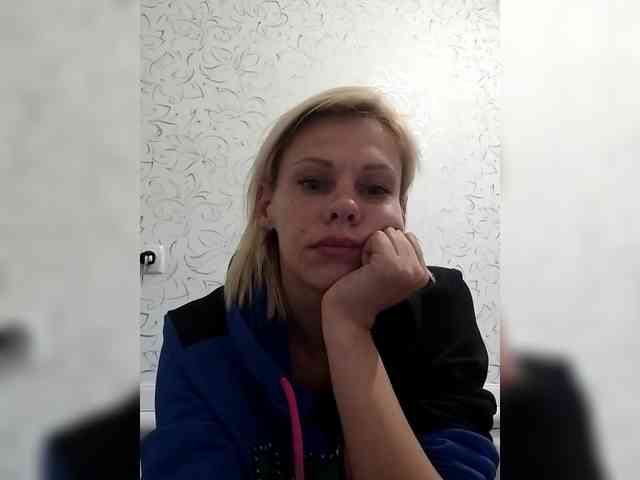 JulieSilver webcam