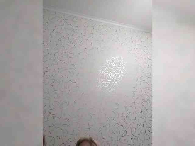 JulieSilver webcam