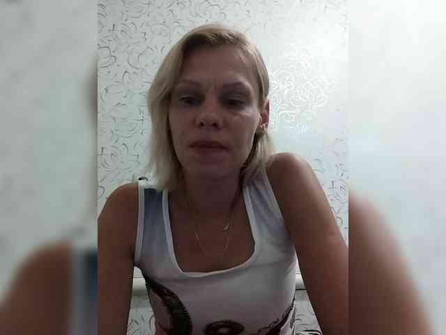 JulieSilver webcam