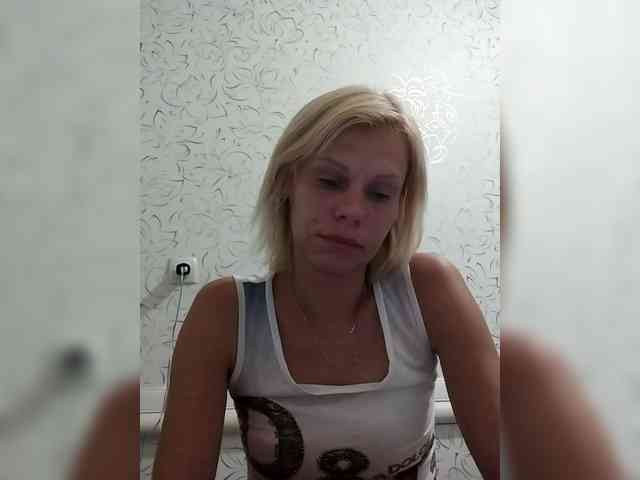 JulieSilver webcam