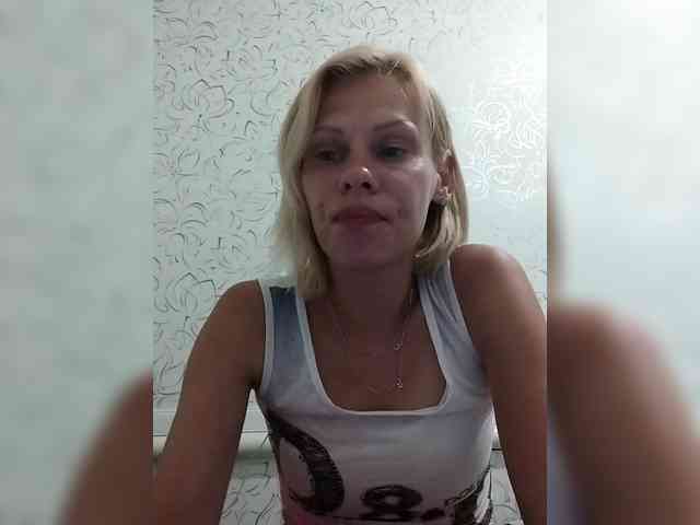 JulieSilver webcam