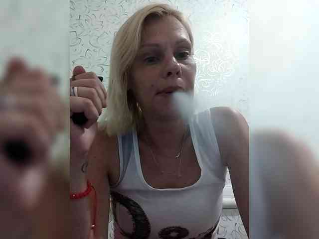 JulieSilver webcam