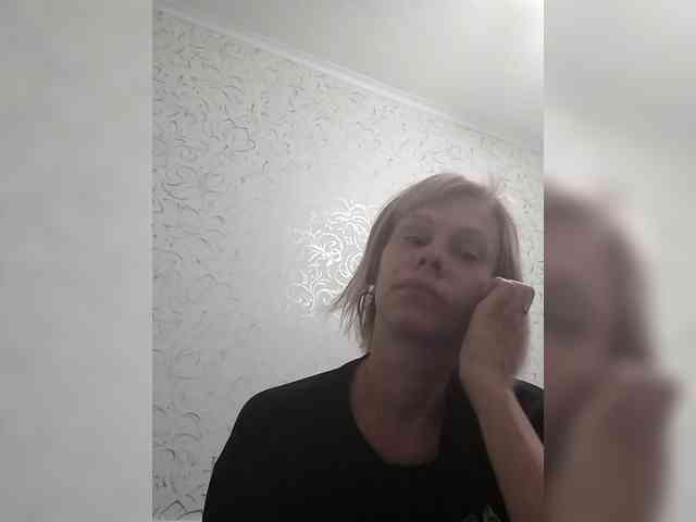 JulieSilver webcam